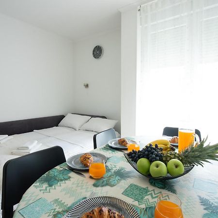 Adventure Apartment 75M2 Close To The Center Split Buitenkant foto